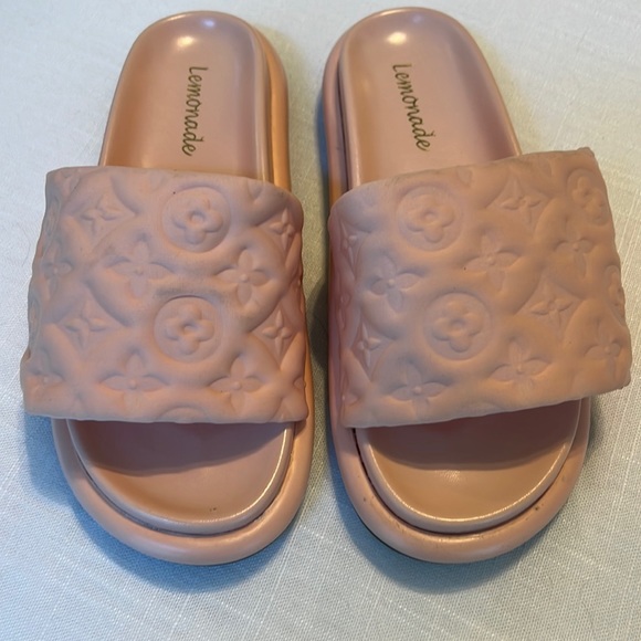 Lemonade itza vibe designer look Velcro sandals - Picture 1 of 7